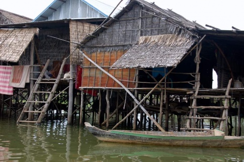 Cambodia - floating village 7